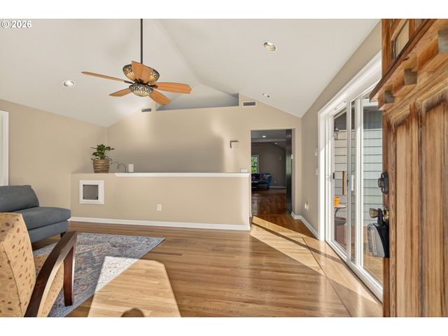 1235 11TH St, West Linn, OR 97068