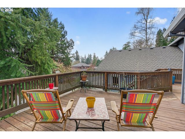 1235 11TH St, West Linn, OR 97068