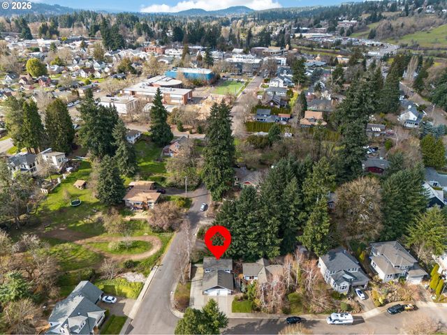 1235 11TH St, West Linn, OR 97068