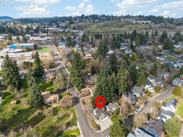 1235 11TH St, West Linn, OR 97068