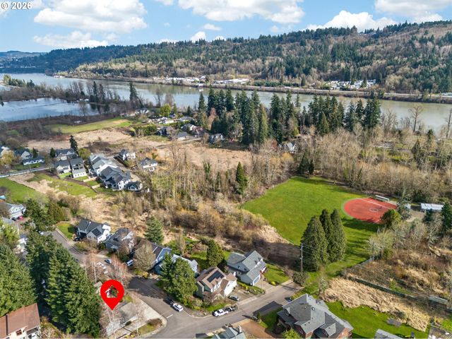 1235 11TH St, West Linn, OR 97068