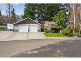 1235 11TH St, West Linn, OR 97068