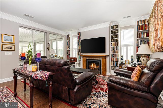 129 TOWHEE DR, Lake Frederick, VA 22630