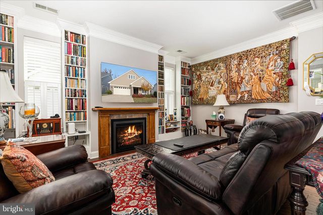 129 TOWHEE DR, Lake Frederick, VA 22630