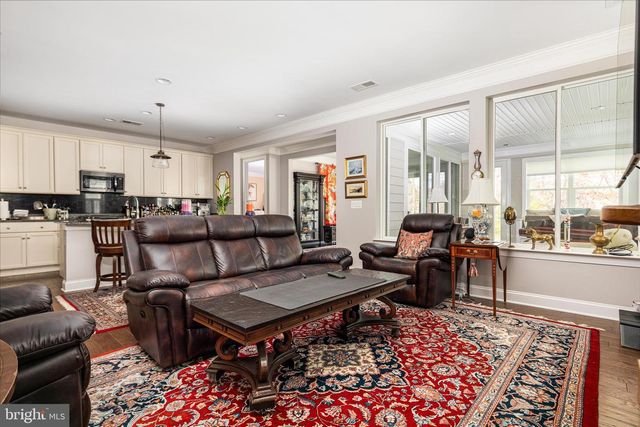 129 TOWHEE DR, Lake Frederick, VA 22630