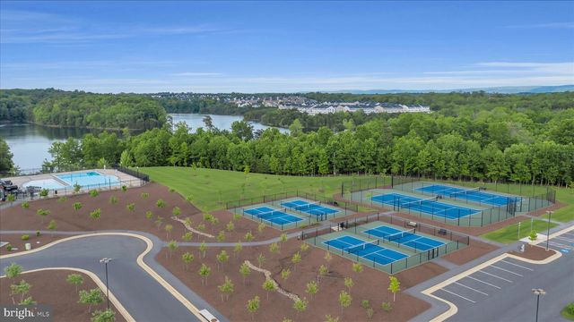 129 TOWHEE DR, Lake Frederick, VA 22630