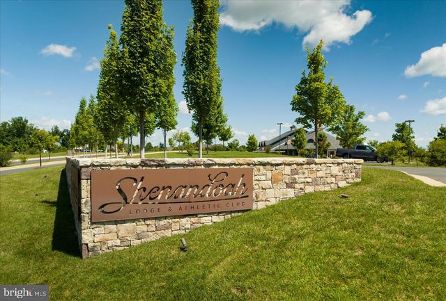 129 TOWHEE DR, Lake Frederick, VA 22630