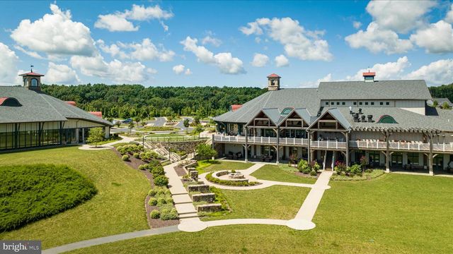 129 TOWHEE DR, Lake Frederick, VA 22630