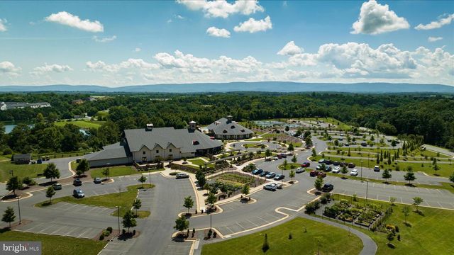 129 TOWHEE DR, Lake Frederick, VA 22630