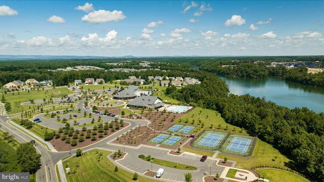 129 TOWHEE DR, Lake Frederick, VA 22630