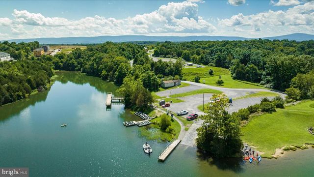 129 TOWHEE DR, Lake Frederick, VA 22630