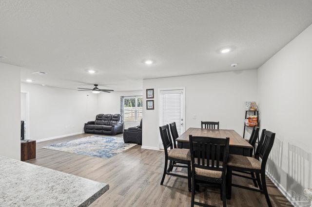 5293 Peach Dr, Pace, FL 32571