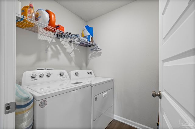 5293 Peach Dr, Pace, FL 32571