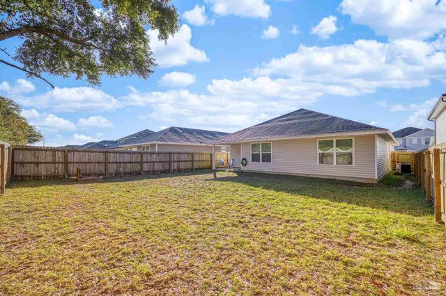 5293 Peach Dr, Pace, FL 32571