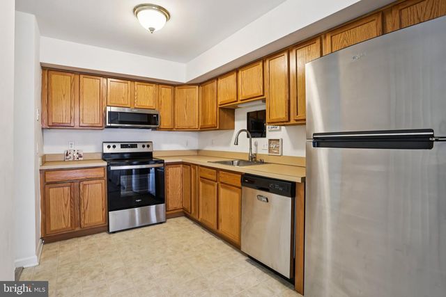 402 MIDDLETON PL, Norristown, PA 19403