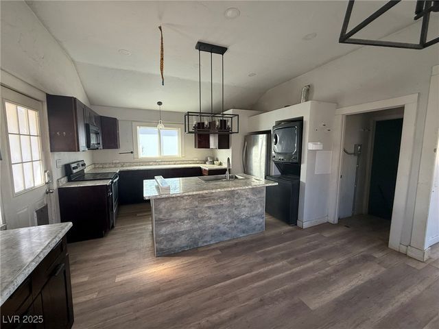 2295 North Street, Ely, NV 89301