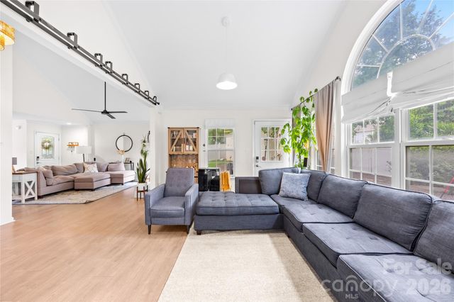 801 Mill Run Drive, Charlotte, NC 28209
