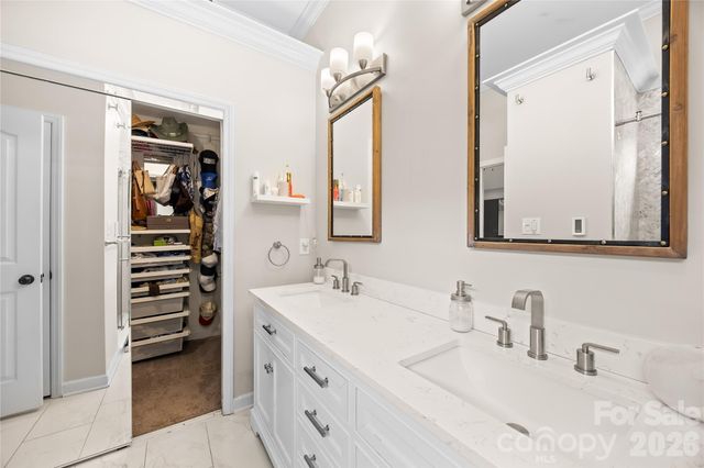 801 Mill Run Drive, Charlotte, NC 28209