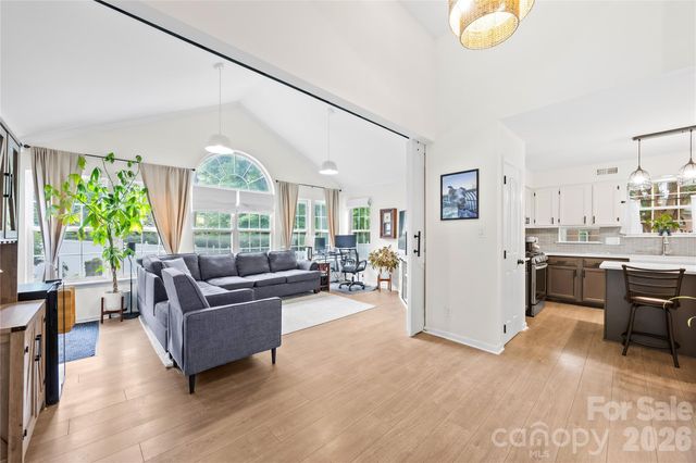 801 Mill Run Drive, Charlotte, NC 28209