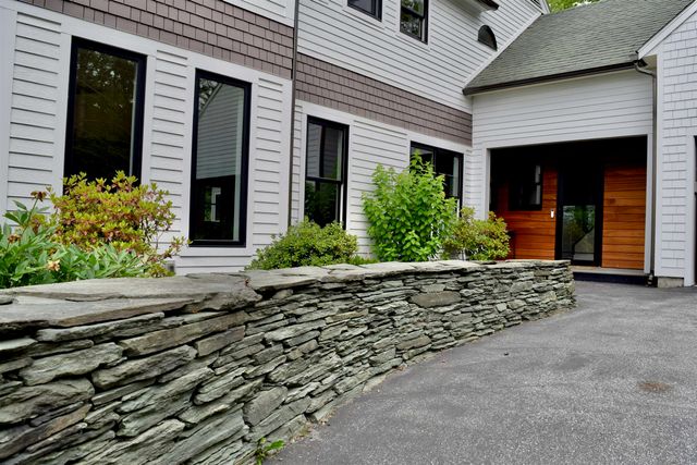 170 Lyman Drive, Williston, VT 05495