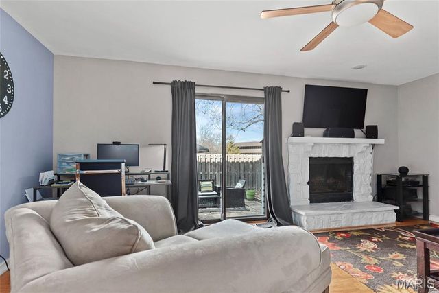 1833 Misty Moss Drive, Maryland Heights, MO 63146