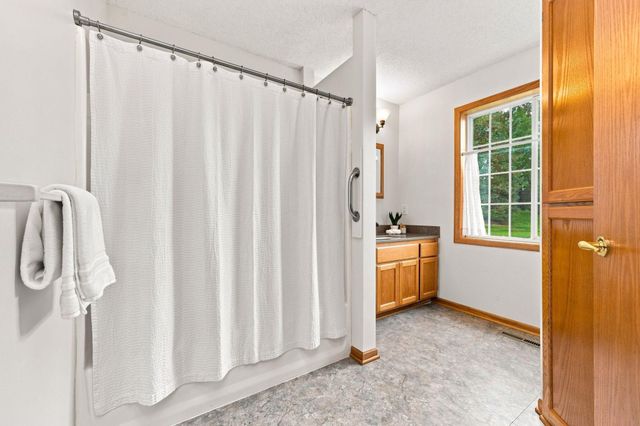 8521 Telford Lane, Brooklyn Park, MN 55443