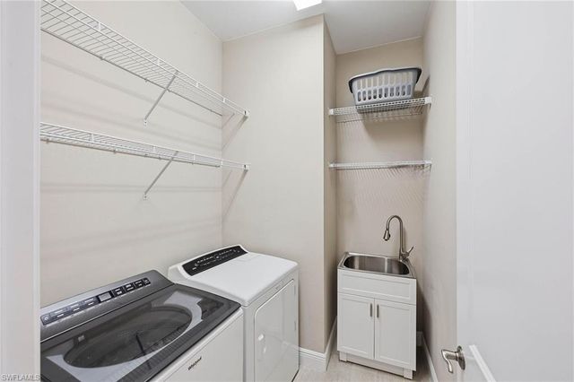 4722 Formosa DR, Naples, FL 34119