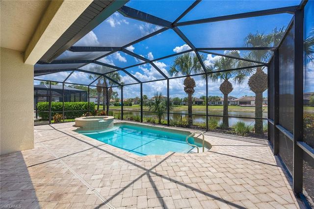 4722 Formosa DR, Naples, FL 34119