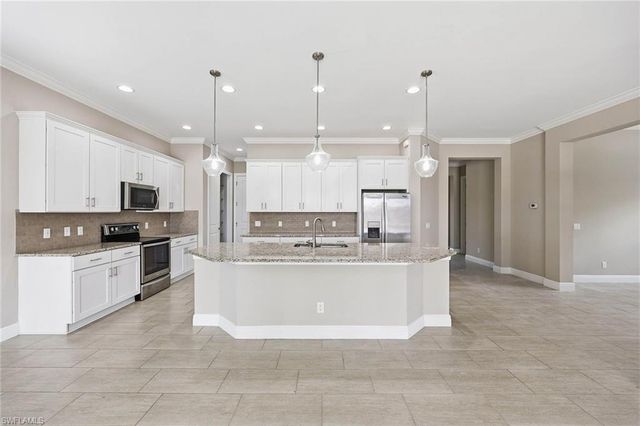 4722 Formosa DR, Naples, FL 34119