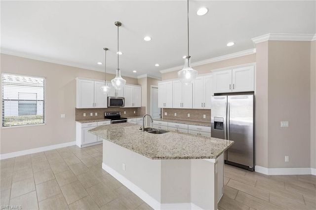4722 Formosa DR, Naples, FL 34119