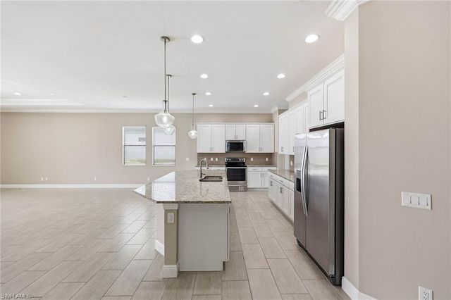 4722 Formosa DR, Naples, FL 34119