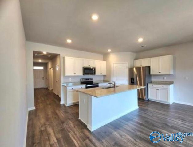 101 NE Canonbury Drive NE, New Market, AL 35761