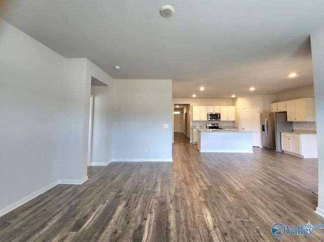 101 NE Canonbury Drive NE, New Market, AL 35761
