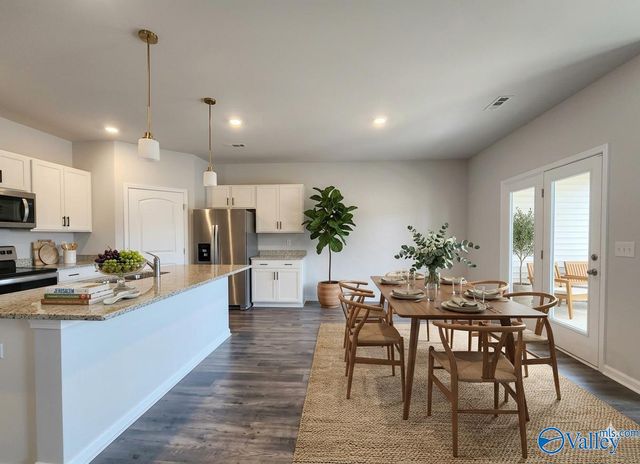101 NE Canonbury Drive NE, New Market, AL 35761