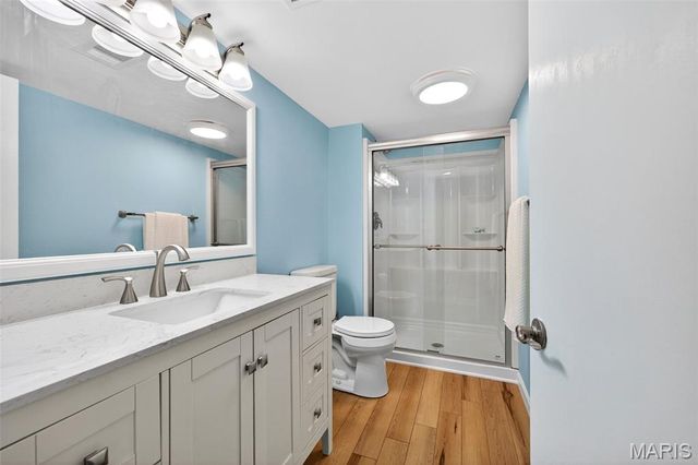 12464 Meadow Green Place, St Louis, MO 63141