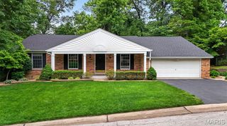 12464 Meadow Green Place, St Louis, MO 63141