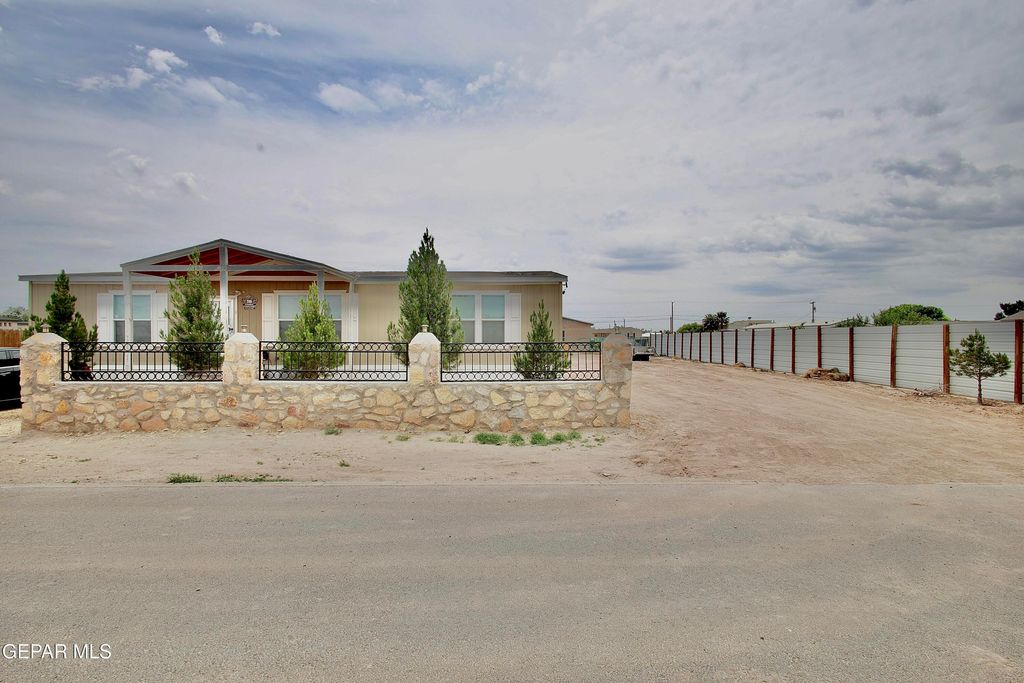380 Burbridge Road, Clint, TX 79836