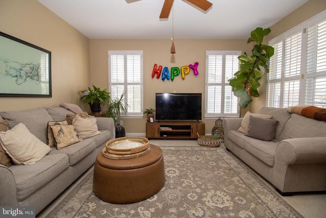 2003 HUNT MASTER LN, Glen Mills, PA 19342