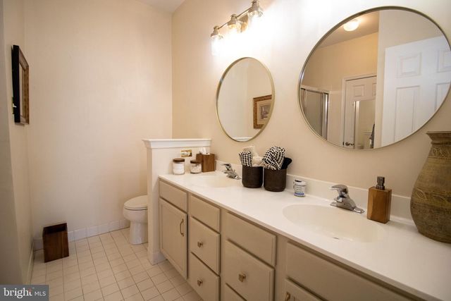 2003 HUNT MASTER LN, Glen Mills, PA 19342