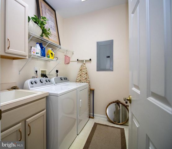 2003 HUNT MASTER LN, Glen Mills, PA 19342