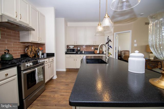 2003 HUNT MASTER LN, Glen Mills, PA 19342