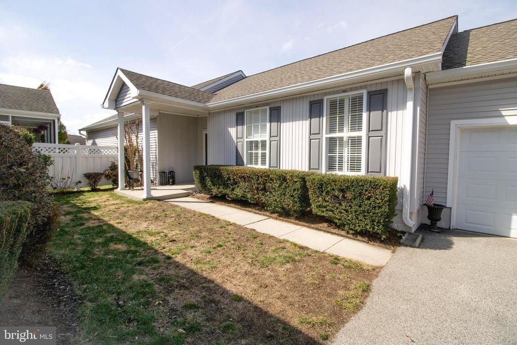 2003 HUNT MASTER LN, Glen Mills, PA 19342