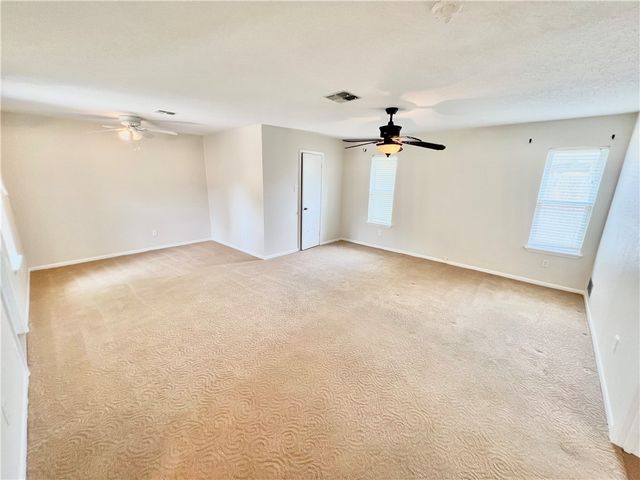 105 Chispa Dr, Portland, TX 78374