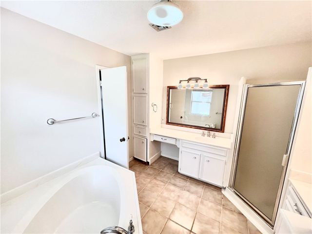 105 Chispa Dr, Portland, TX 78374