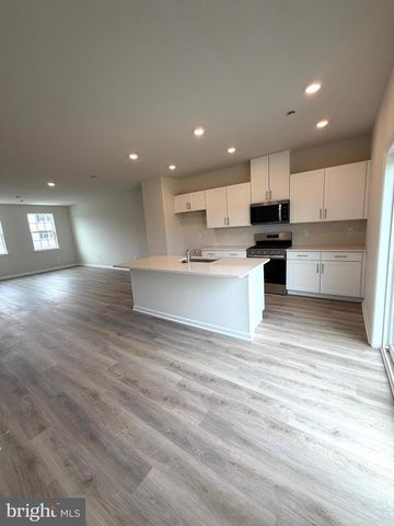 128 ESSEX DR, Sicklerville, NJ 08081