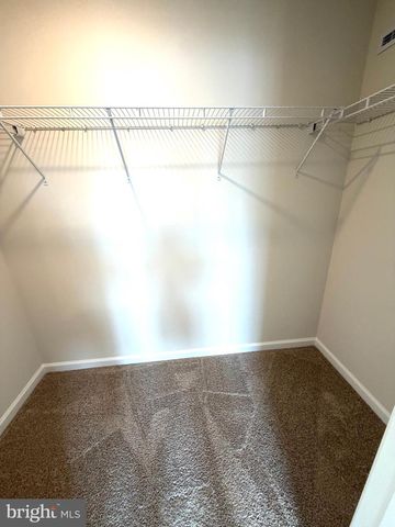 128 ESSEX DR, Sicklerville, NJ 08081