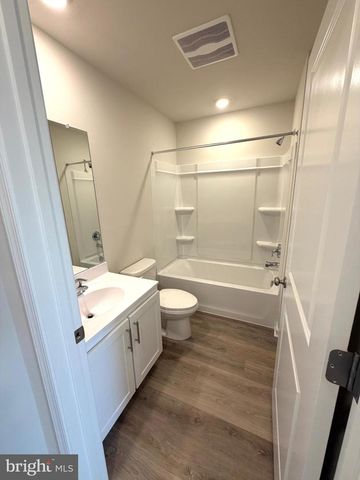 128 ESSEX DR, Sicklerville, NJ 08081