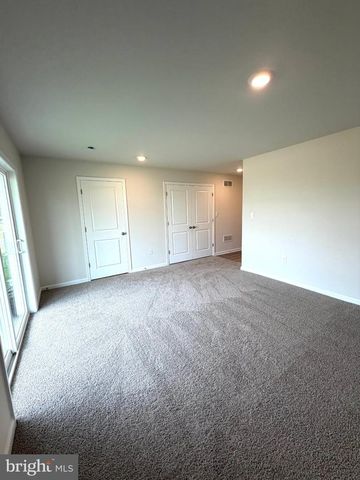 128 ESSEX DR, Sicklerville, NJ 08081