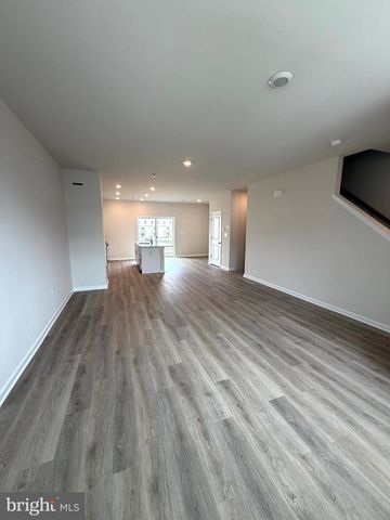 128 ESSEX DR, Sicklerville, NJ 08081