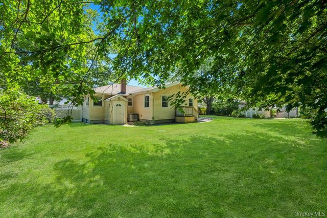34 Windus Drive, Shirley, NY 11967